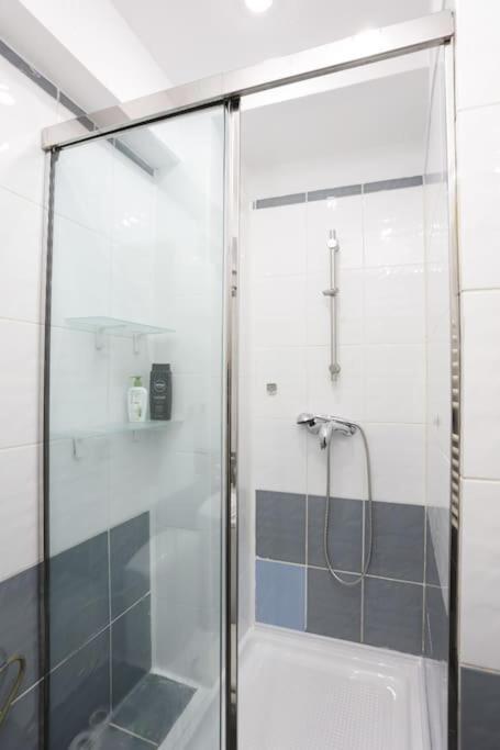 1 Bdrm Apartment In City Center Bükreş Dış mekan fotoğraf